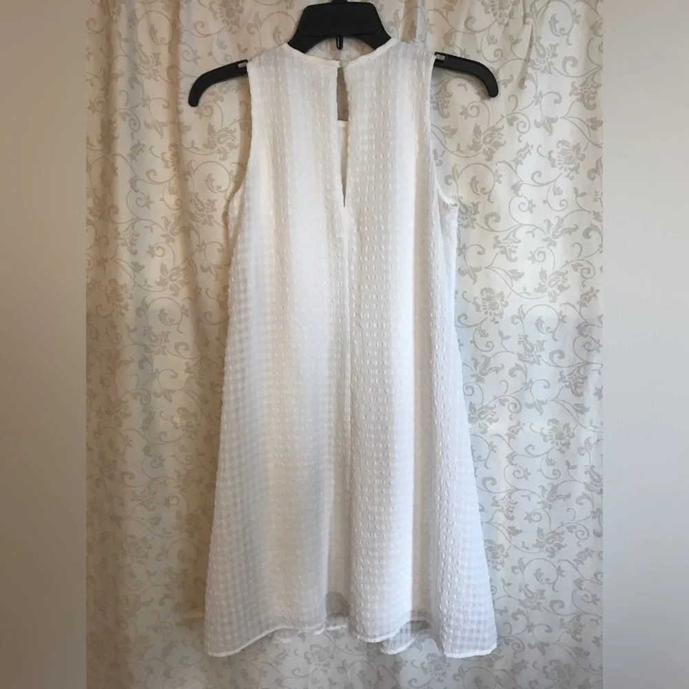Calvin Klein White Sleeveless Dress Size 2 - Picture 3 of 4